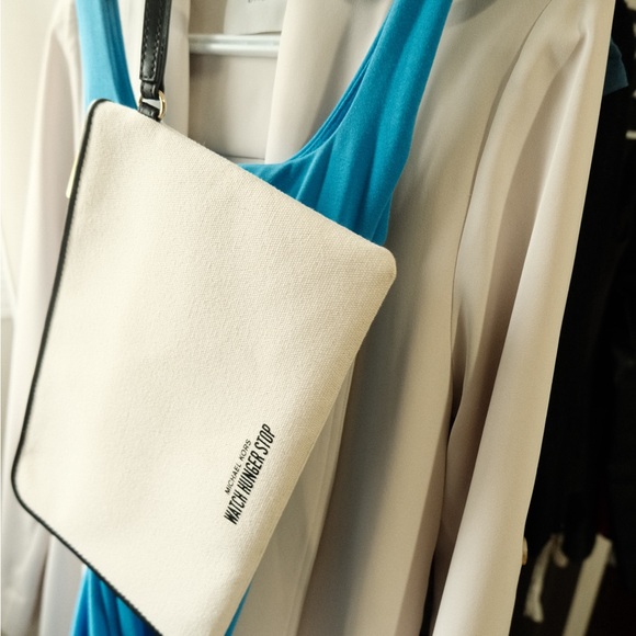 Michael Kors Food is Love pouch- brand new - Picture 3 of 5